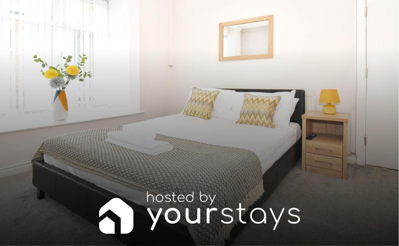 كرو Wistaston House By Yourstays 5 Double Bedrooms And 2 Bathrooms, Great For Groups! Book Now! المظهر الخارجي الصورة